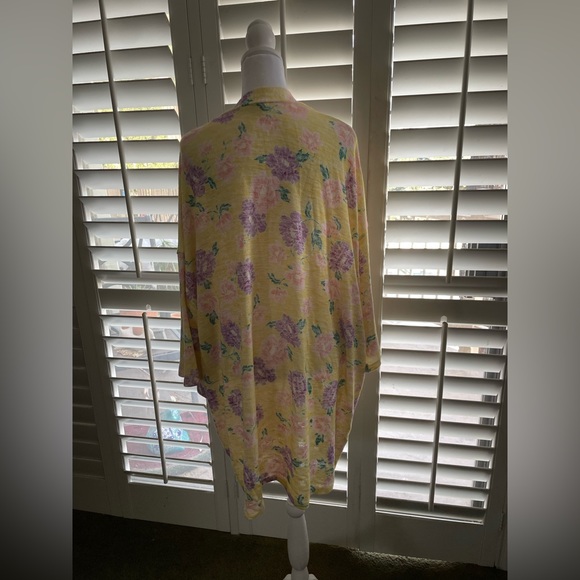 Yellow floral kimono - Picture 4 of 5